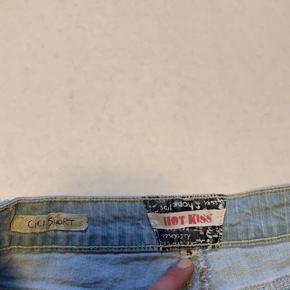 Hot Kiss Boho Cut Off Shorts - Junior’s Size 5 - Picture 6 of 6